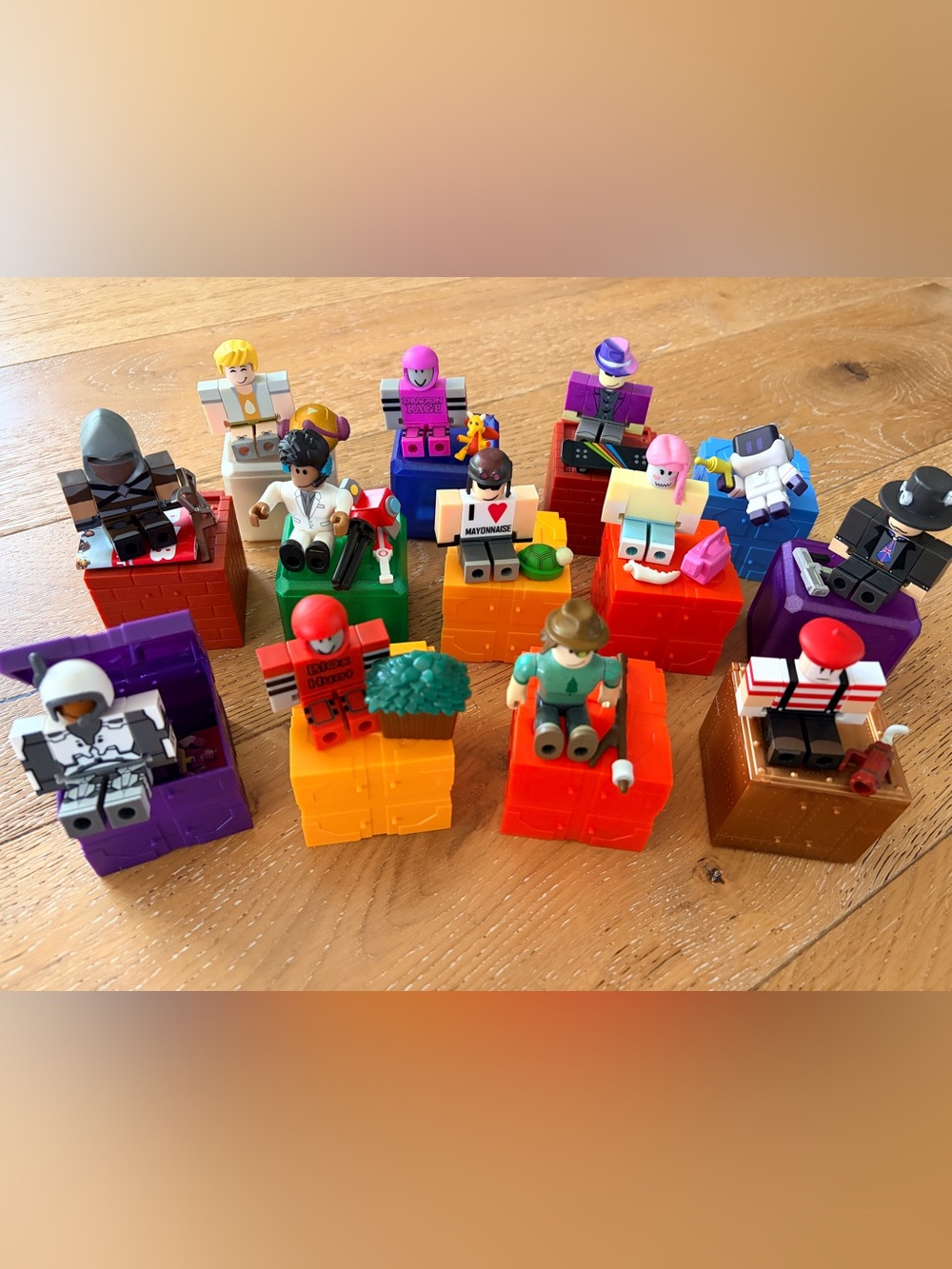 13 ROBLOX MYSTERY BOXES